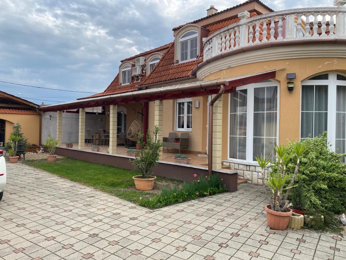 Ambrozia Guesthouse Nagykanizsa Exterior photo