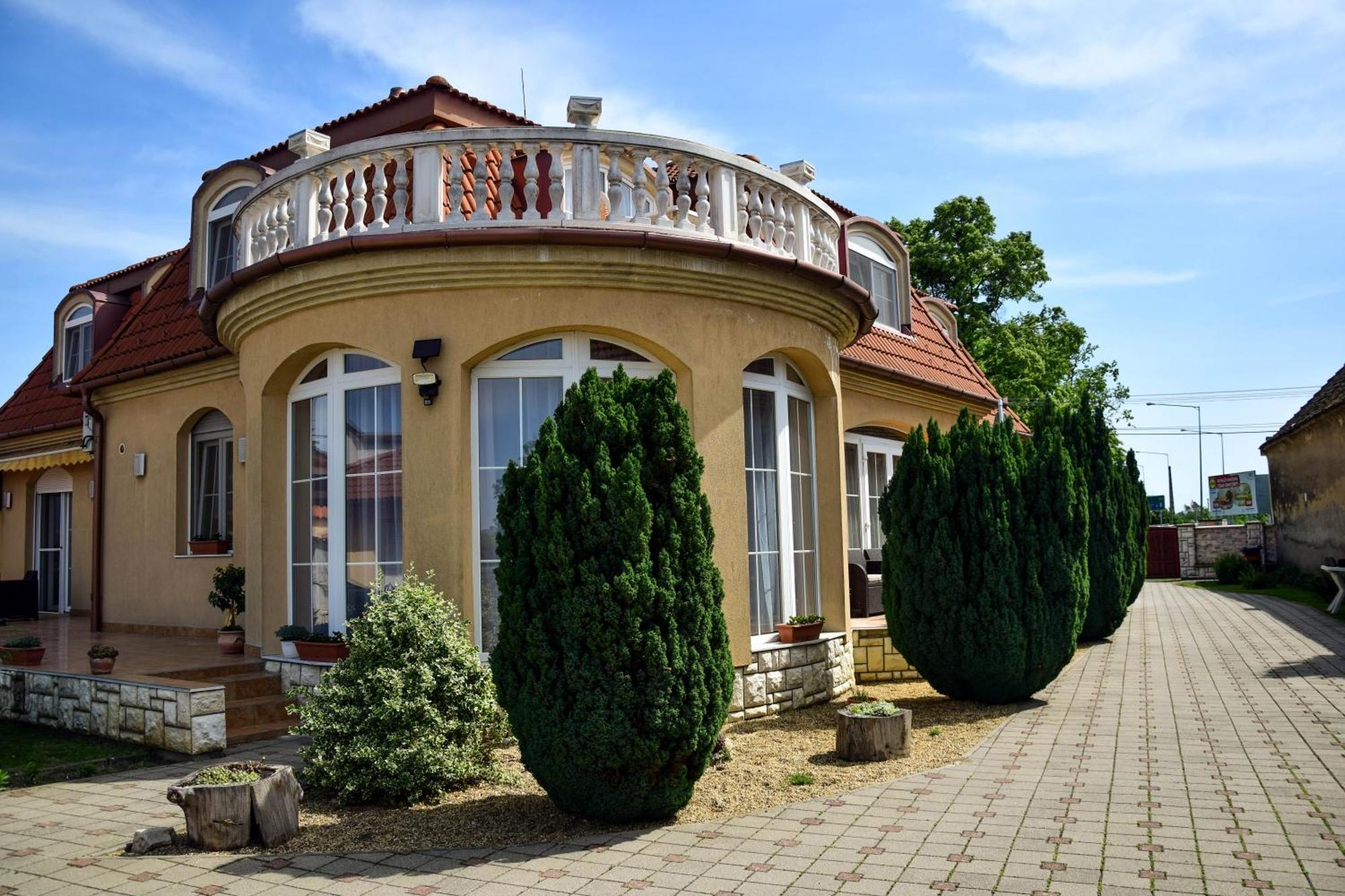 Ambrozia Guesthouse Nagykanizsa Exterior photo