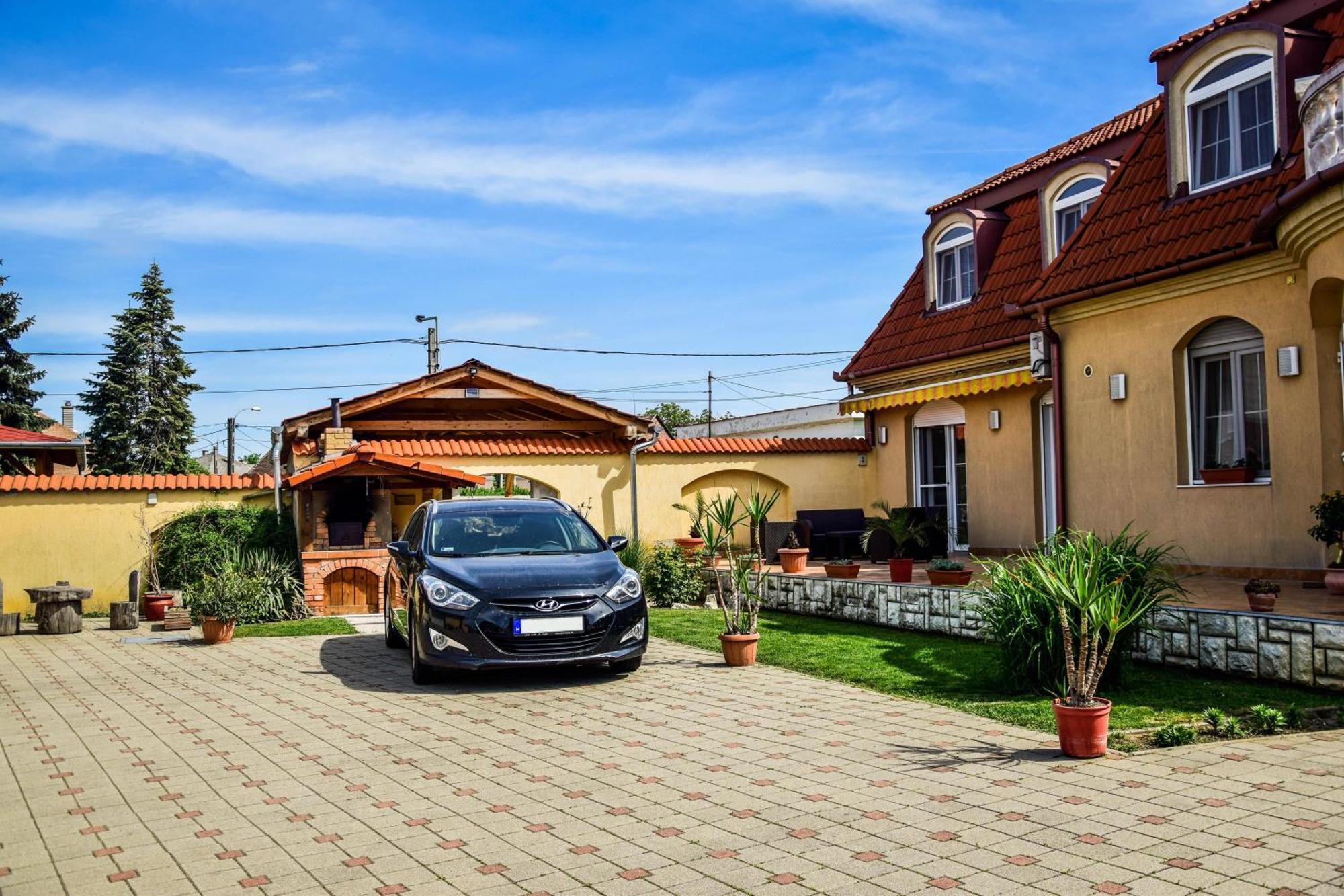 Ambrozia Guesthouse Nagykanizsa Exterior photo